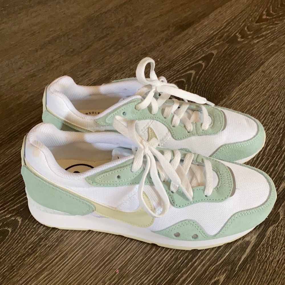 Nike Daybreak sneakers